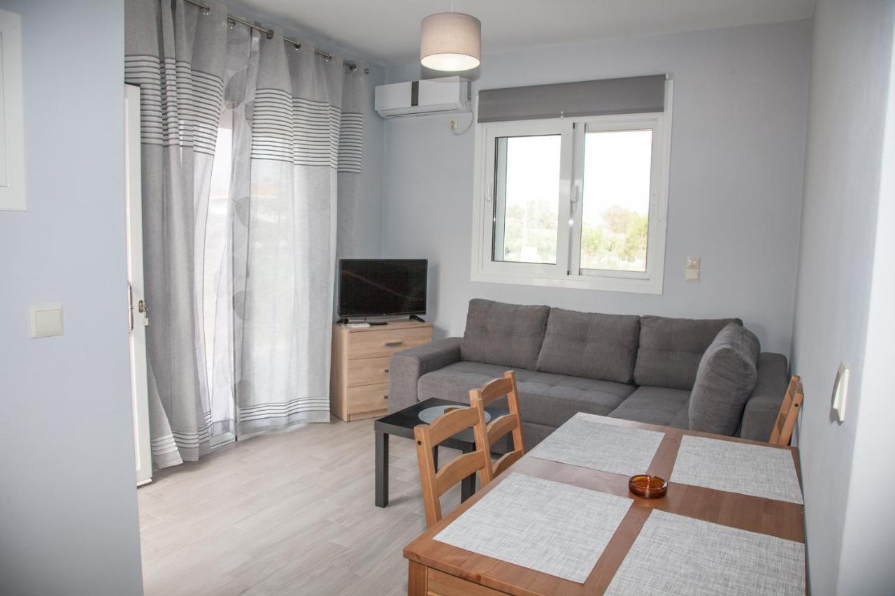 Nemo 1 Apartment Xi Beach Bagian luar foto