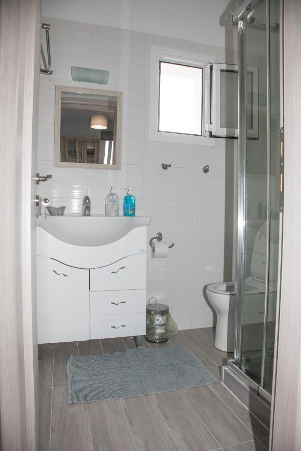 Nemo 1 Apartment Xi Beach Bagian luar foto